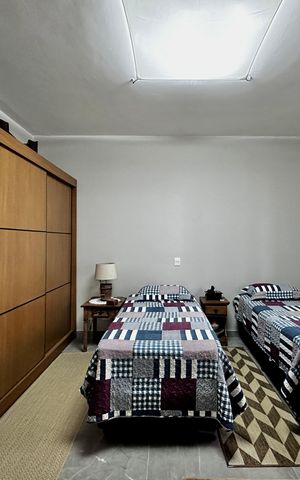 Casa à venda com 150m², 3 quartos e 8 vagas Casa à venda com 150m², 3 quartos e 8 vagasSuíte 1