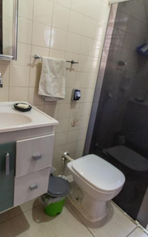 Casa à venda com 212m², 4 quartos e 2 vagas Casa à venda com 212m², 4 quartos e 2 vagasBanheiro 1