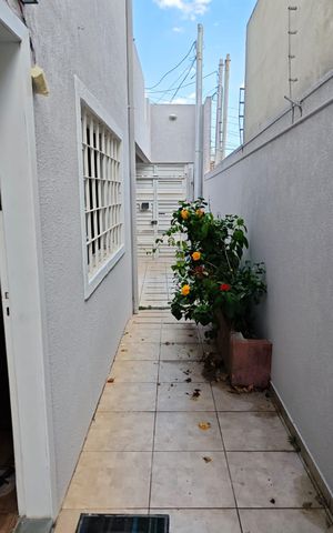 Casa à venda com 170m², 3 quartos e 2 vagas Casa à venda com 170m², 3 quartos e 2 vagasQuintal