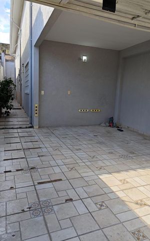 Casa à venda com 170m², 3 quartos e 2 vagas Casa à venda com 170m², 3 quartos e 2 vagasGaragem