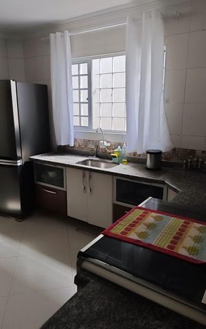 Casa à venda com 170m², 3 quartos e 2 vagas Casa à venda com 170m², 3 quartos e 2 vagasCozinha