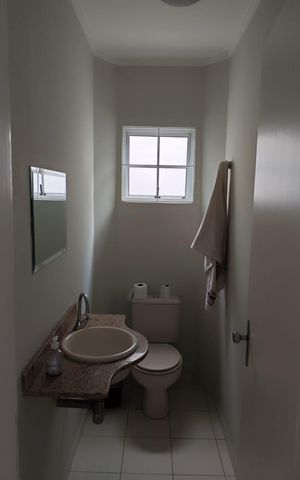 Casa à venda com 170m², 3 quartos e 2 vagas Casa à venda com 170m², 3 quartos e 2 vagasLavabo
