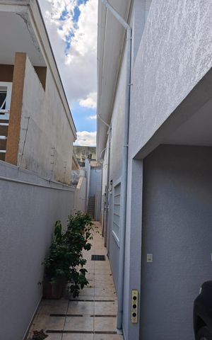 Casa à venda com 170m², 3 quartos e 2 vagas Casa à venda com 170m², 3 quartos e 2 vagasQuintal