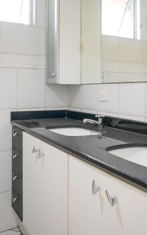 Apartamento à venda com 90m², 2 quartos e 1 vaga Apartamento à venda com 90m², 2 quartos e 1 vagaBanheiro