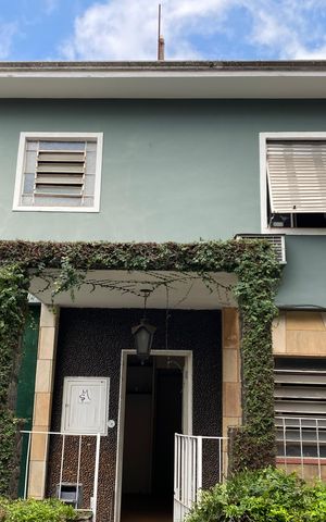 Casa para alugar com 145m², 3 quartos e 2 vagas Casa para alugar com 145m², 3 quartos e 2 vagasFachada