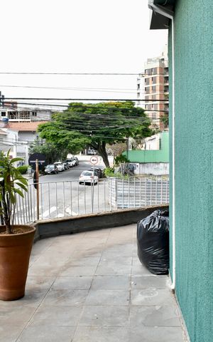 Casa para alugar com 145m², 3 quartos e 2 vagas Casa para alugar com 145m², 3 quartos e 2 vagasTerraço