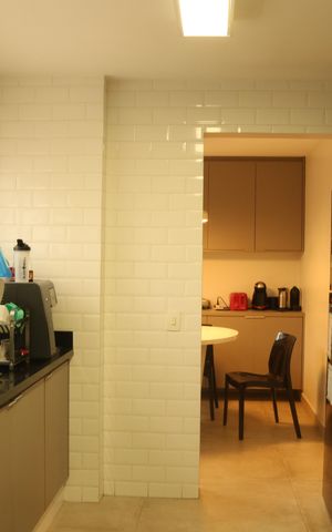 Apartamento à venda com 213m², 4 quartos e 2 vagasCozinha