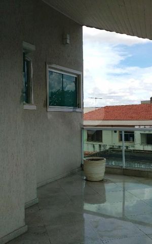Casa à venda com 355m², 4 quartos e 6 vagas