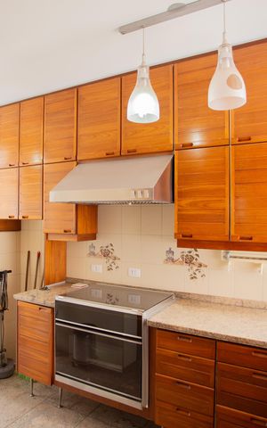 Casa à venda com 411m², 4 quartos e 3 vagas Casa à venda com 411m², 4 quartos e 3 vagasCOZINHA