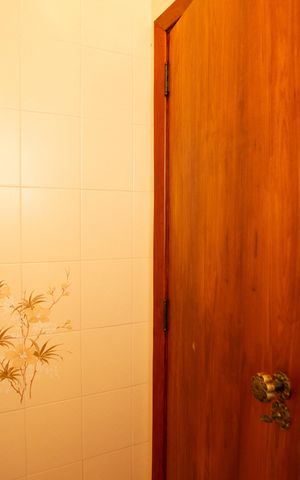 Casa à venda com 411m², 4 quartos e 3 vagas Casa à venda com 411m², 4 quartos e 3 vagasBANHEIRO QUARTO 4