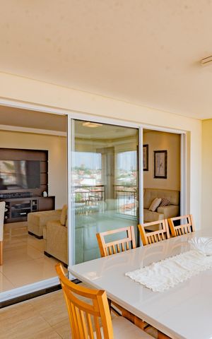 Apartamento à venda com 138m², 3 quartos e 2 vagas Apartamento à venda com 138m², 3 quartos e 2 vagasVaranda Gourmet