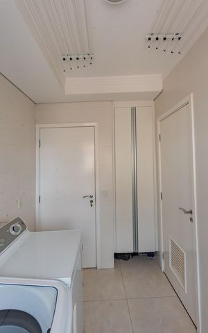 Apartamento à venda com 138m², 3 quartos e 2 vagas Apartamento à venda com 138m², 3 quartos e 2 vagasÁrea de Serviço