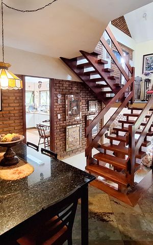 Casa de condomínio à venda com 227m², 4 quartos e 2 vagas Casa de condomínio à venda com 227m², 4 quartos e 2 vagasSala 2