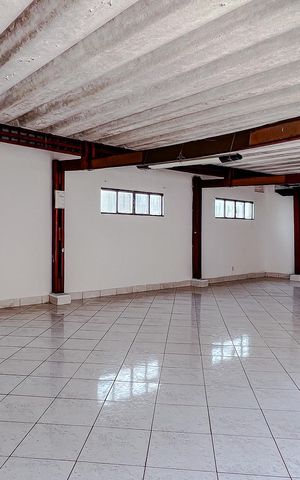 Casa à venda com 359m², 3 quartos e 5 vagasChurrasqueira