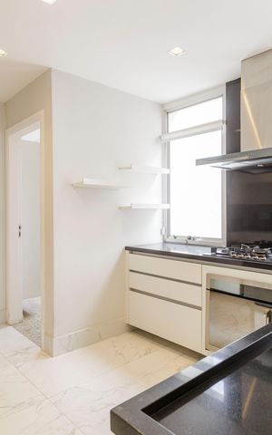 Apartamento à venda com 212m², 4 quartos e 2 vagas Apartamento à venda com 212m², 4 quartos e 2 vagasCozinha