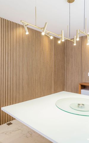Apartamento à venda com 212m², 4 quartos e 2 vagas Apartamento à venda com 212m², 4 quartos e 2 vagasSala