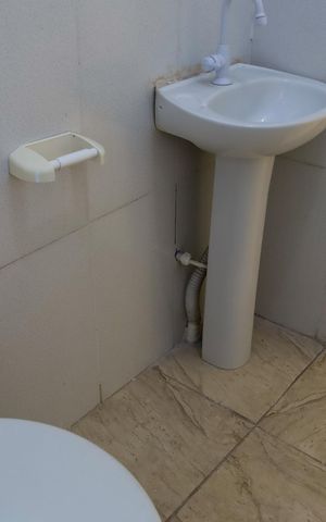 Casa à venda com 75m², 1 quarto e sem vaga Casa à venda com 75m², 1 quarto e sem vagaBanheiro