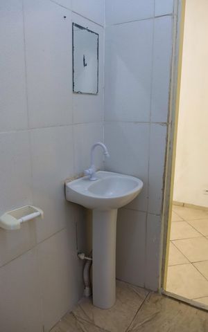 Casa à venda com 75m², 1 quarto e sem vaga Casa à venda com 75m², 1 quarto e sem vagaBanheiro