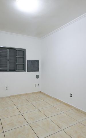 Casa à venda com 380m², 3 quartos e 6 vagas Casa à venda com 380m², 3 quartos e 6 vagasQuarto 1