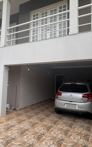 Casa à venda com 220m², 4 quartos e 3 vagasGaragem