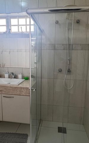 Casa à venda com 220m², 4 quartos e 3 vagasBanheiro da Suíte