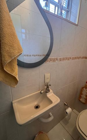 Casa à venda com 220m², 4 quartos e 3 vagasLavabo