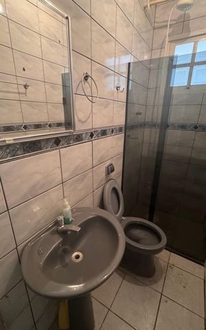 Casa à venda com 220m², 4 quartos e 3 vagasBanheiro 