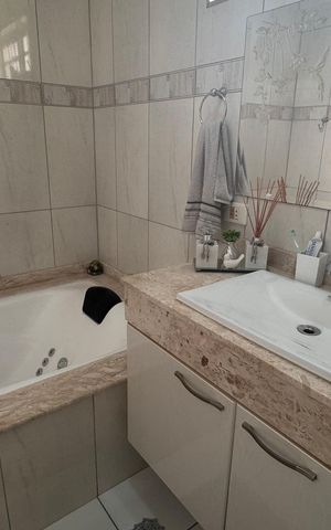 Casa à venda com 220m², 4 quartos e 3 vagasBanheiro da Suíte