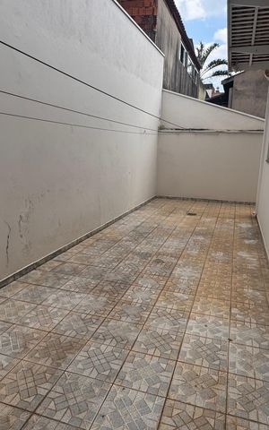 Casa à venda com 220m², 4 quartos e 3 vagasQuintal
