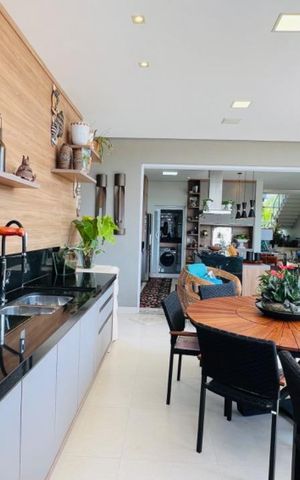 Casa de condomínio à venda com 297m², 5 quartos e 4 vagas Casa de condomínio à venda com 297m², 5 quartos e 4 vagasFoto 57