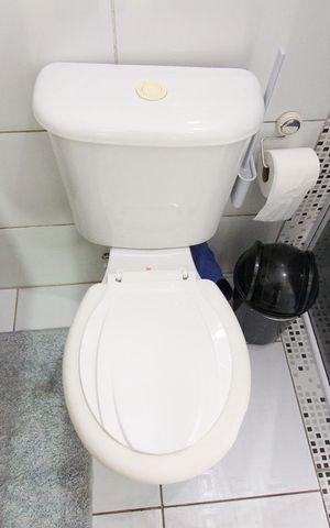 Casa de condomínio à venda com 110m², 2 quartos e 1 vagaBanheiro da Suíte 2