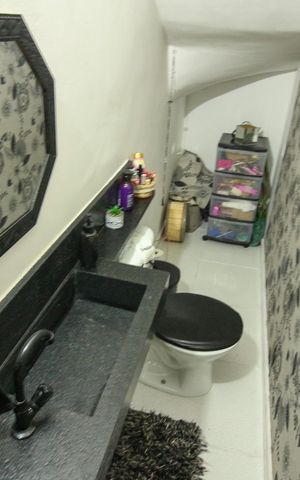 Casa de condomínio à venda com 110m², 2 quartos e 1 vagaLavabo