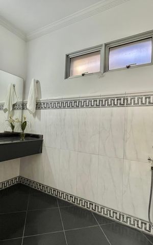 Casa para alugar com 280m², 4 quartos e 8 vagas Casa para alugar com 280m², 4 quartos e 8 vagasLavabo