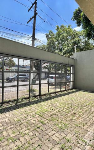 Casa para alugar com 280m², 4 quartos e 8 vagas Casa para alugar com 280m², 4 quartos e 8 vagasGaragem