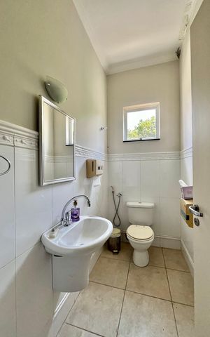 Casa para alugar com 280m², 4 quartos e 8 vagas Casa para alugar com 280m², 4 quartos e 8 vagasBanheiro da Suíte 2