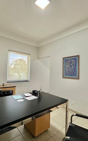 Casa para alugar com 280m², 4 quartos e 8 vagas Casa para alugar com 280m², 4 quartos e 8 vagasSuite 2