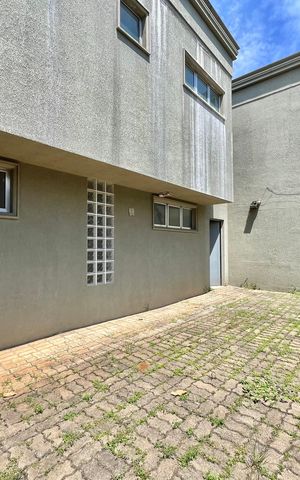 Casa para alugar com 280m², 4 quartos e 8 vagas Casa para alugar com 280m², 4 quartos e 8 vagasGaragem