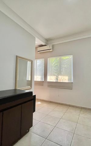 Casa para alugar com 280m², 4 quartos e 8 vagas Casa para alugar com 280m², 4 quartos e 8 vagasCloset da suíte 1