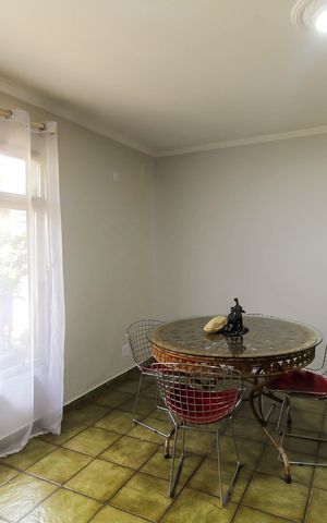 Casa para alugar com 191m², 4 quartos e 3 vagas Casa para alugar com 191m², 4 quartos e 3 vagasSala