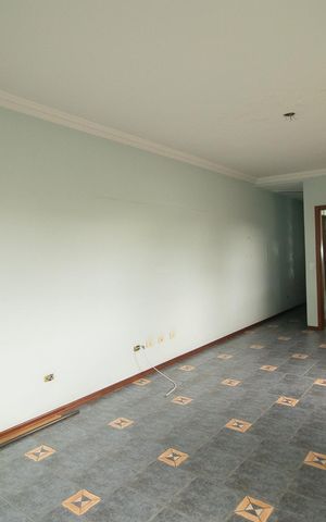 Casa à venda com 360m², 6 quartos e 2 vagas Casa à venda com 360m², 6 quartos e 2 vagasSala 4