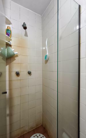 Apartamento à venda com 70m², 2 quartos e 1 vaga Apartamento à venda com 70m², 2 quartos e 1 vagaBanheiro