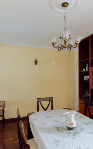 Casa à venda com 175m², 3 quartos e 1 vaga Casa à venda com 175m², 3 quartos e 1 vagaSala de Jantar