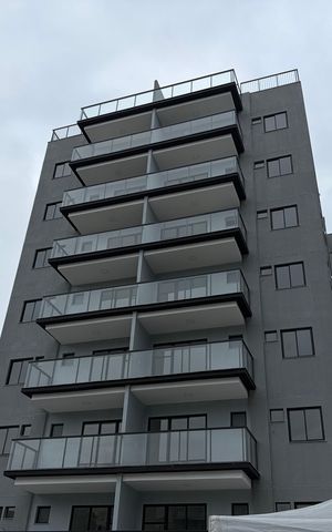 Apartamento à venda com 80m², 2 quartos e 1 vaga Apartamento à venda com 80m², 2 quartos e 1 vagaFachada do bloco