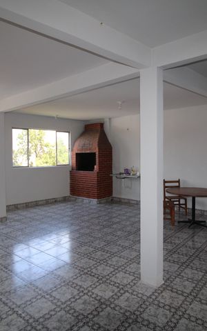Casa para alugar com 238m², 2 quartos e 3 vagasSalão
