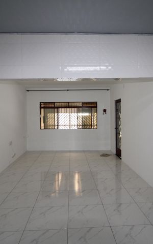 Casa para alugar com 238m², 2 quartos e 3 vagasSala / Cozinha