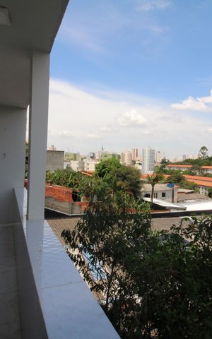 Casa para alugar com 238m², 2 quartos e 3 vagasQuarto 2 - Varanda