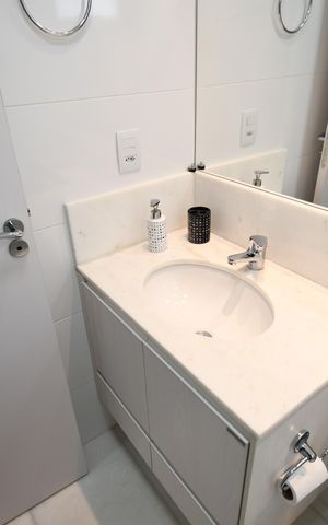 Apartamento à venda com 131m², 3 quartos e 3 vagasBanheiro 3
