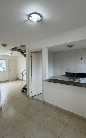 Casa de condomínio à venda com 112m², 3 quartos e 1 vaga Casa de condomínio à venda com 112m², 3 quartos e 1 vagaSala