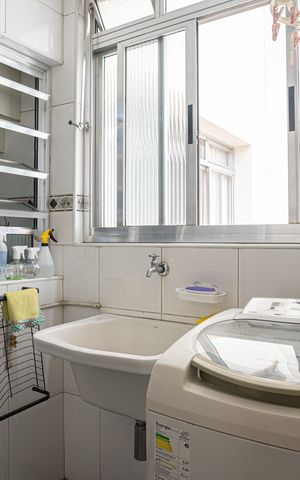 Apartamento à venda com 139m², 3 quartos e 1 vaga Apartamento à venda com 139m², 3 quartos e 1 vagaÁrea de Serviço