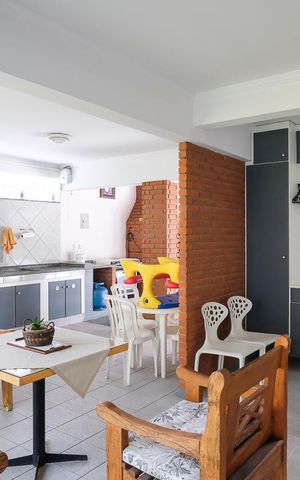 Casa à venda com 585m², 4 quartos e 10 vagasÁrea de serviço